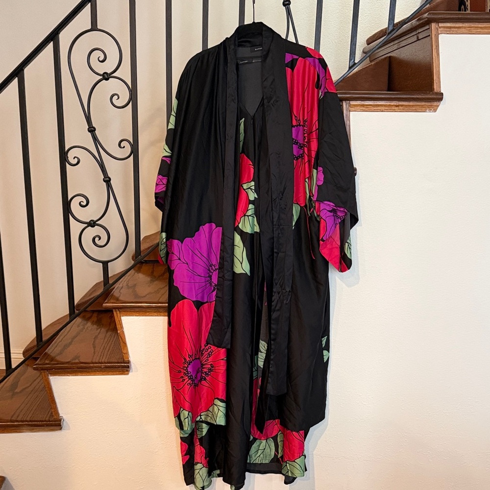 Natori Floral Black Kimono & gown